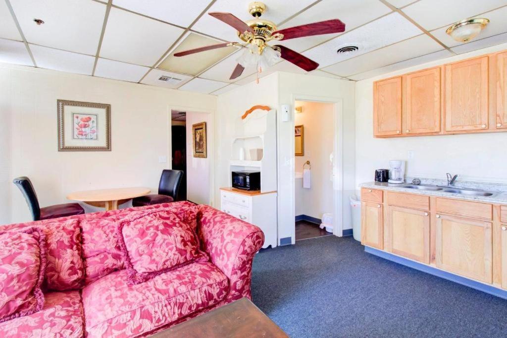Oyo Hotel Drumright I-44 Ok Bagian luar foto