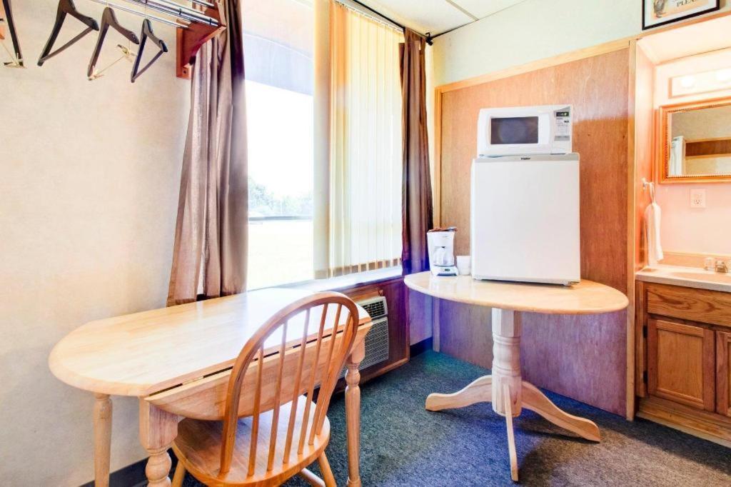 Oyo Hotel Drumright I-44 Ok Bagian luar foto