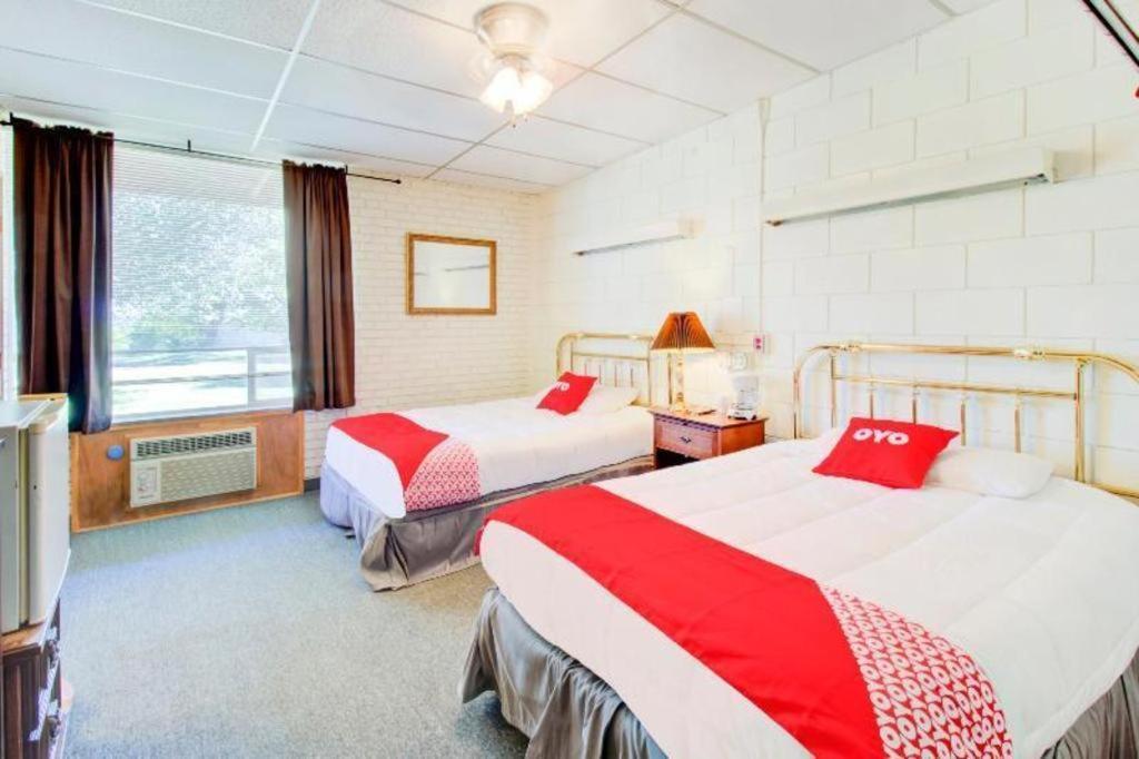 Oyo Hotel Drumright I-44 Ok Bagian luar foto