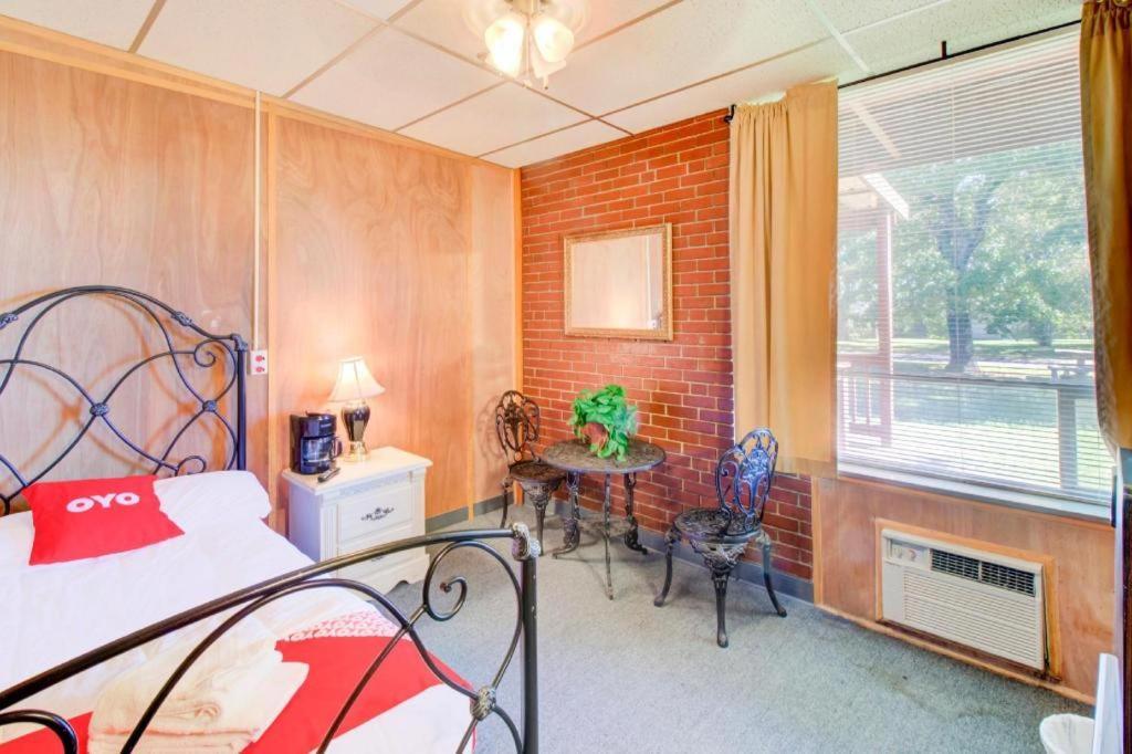 Oyo Hotel Drumright I-44 Ok Bagian luar foto